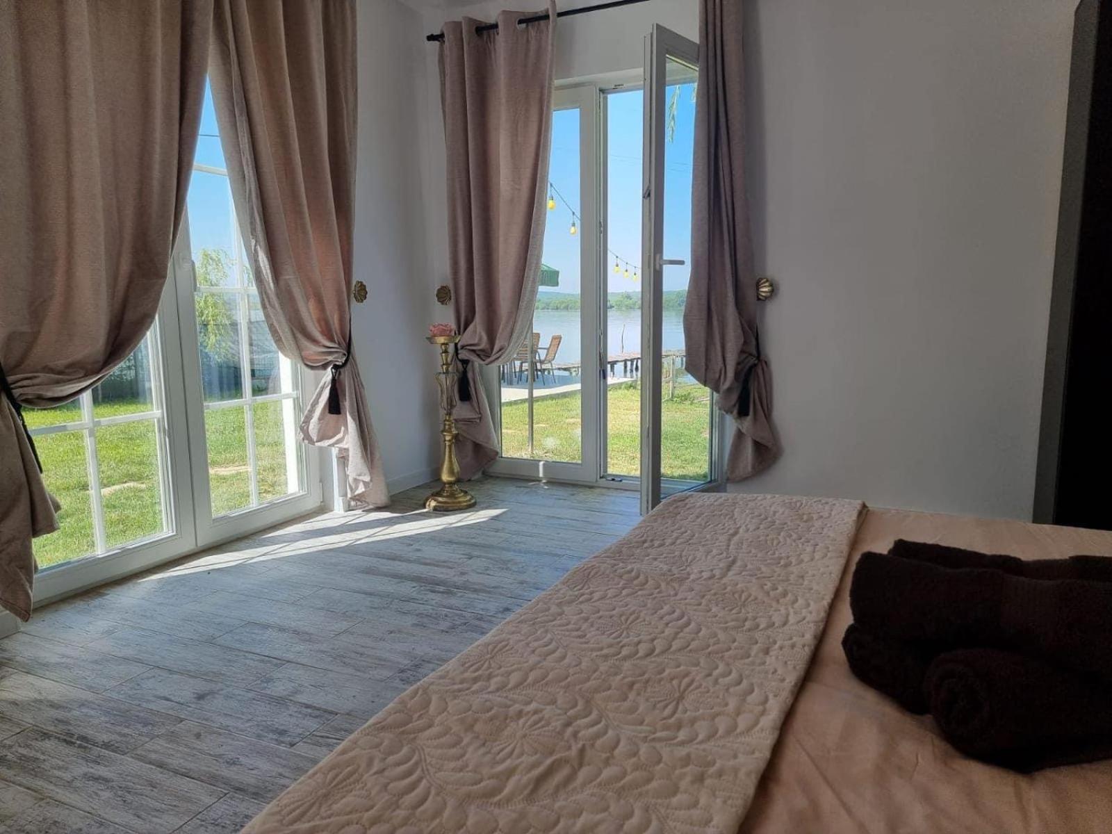 Elgringo Clisura Dunarii Moldova Noua Exteriör bild